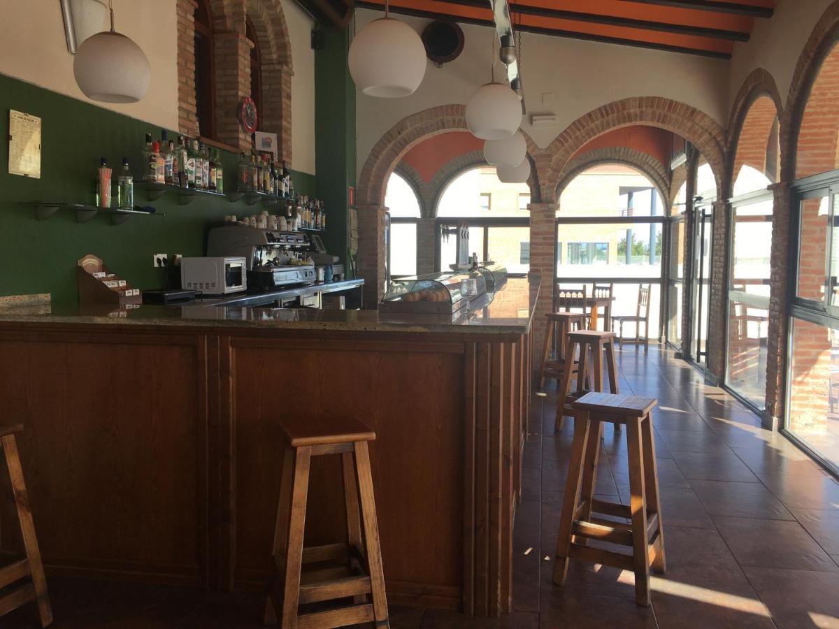 Hotel La Bodega La Almunia de Doña Godina Esterno foto
