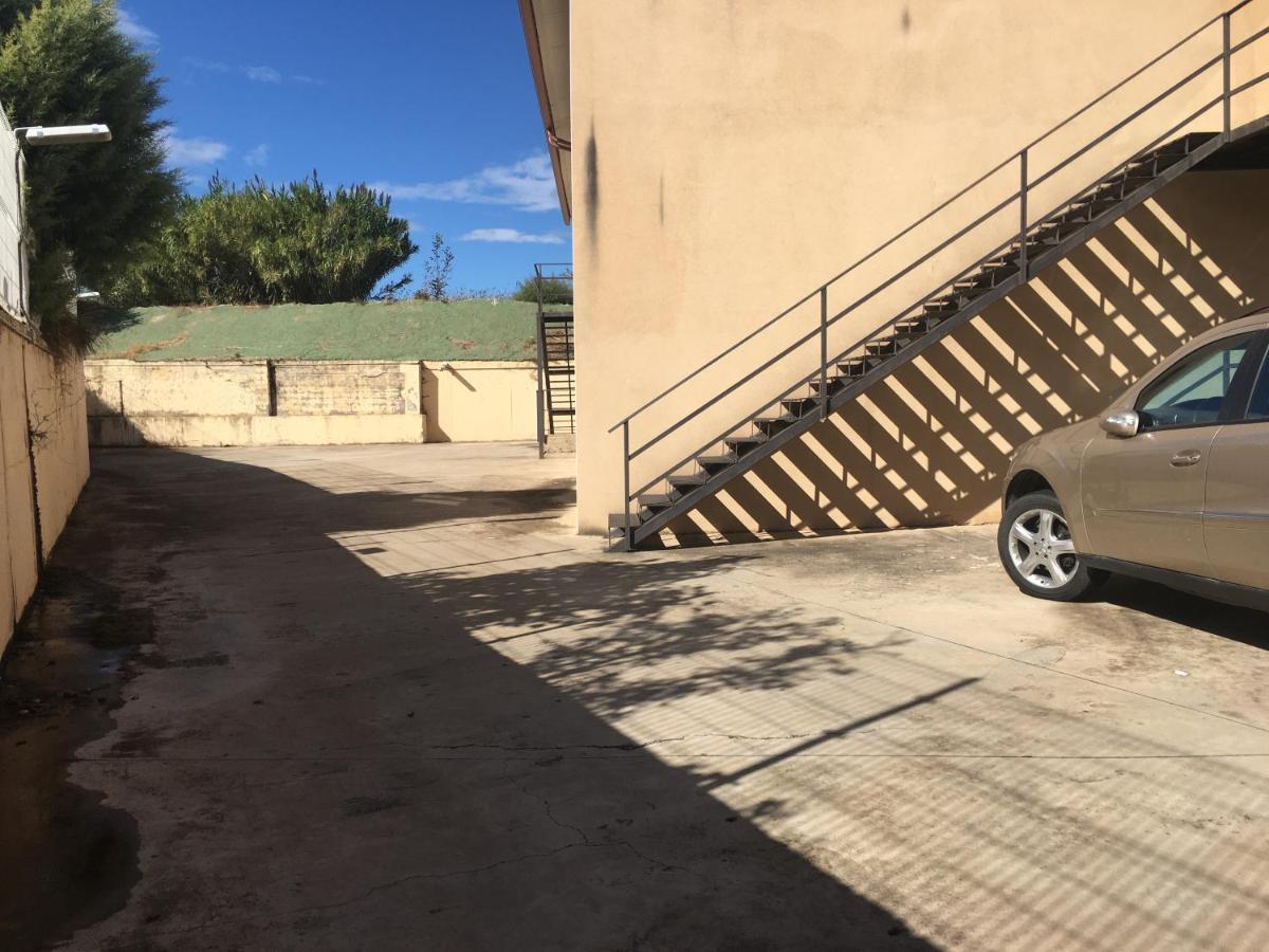 Hotel La Bodega La Almunia de Doña Godina Esterno foto