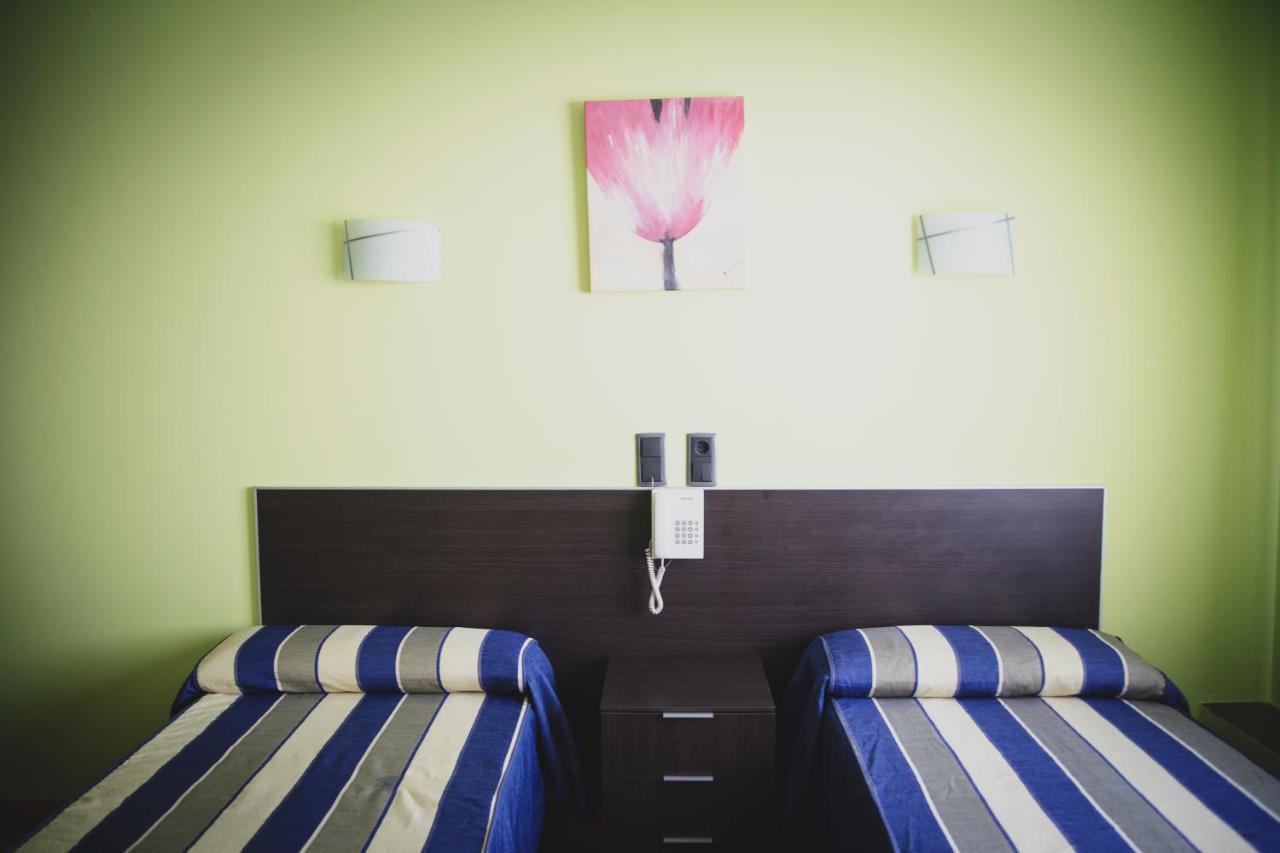 Hotel La Bodega La Almunia de Doña Godina Esterno foto