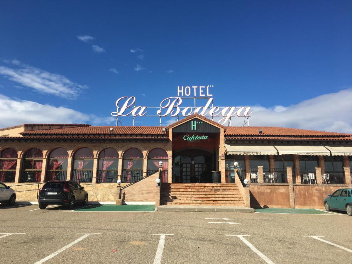 Hotel La Bodega La Almunia de Doña Godina Esterno foto