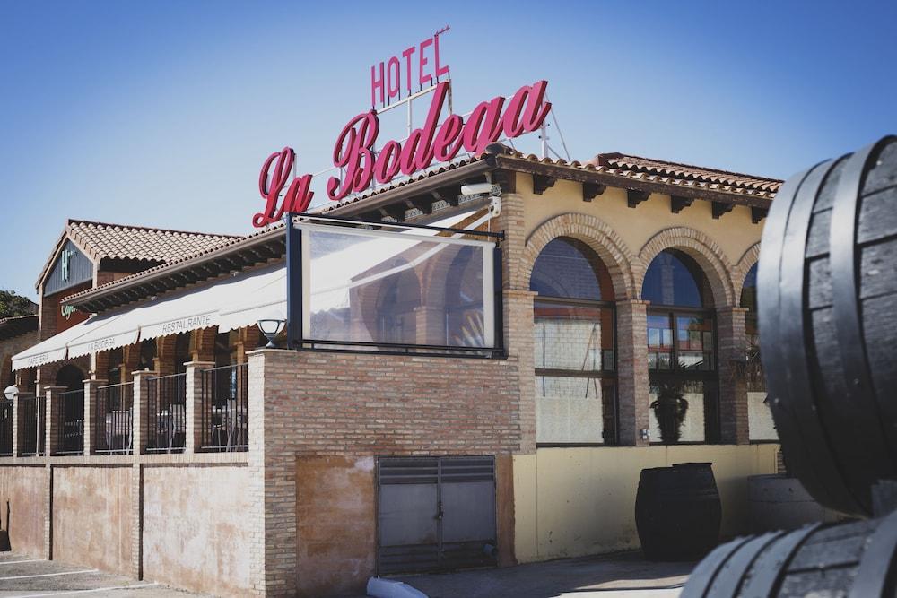 Hotel La Bodega La Almunia de Doña Godina Esterno foto